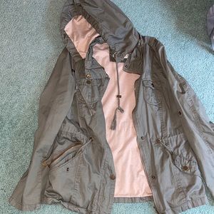 Green Hooded Jacket w zipper, buttons & pockets